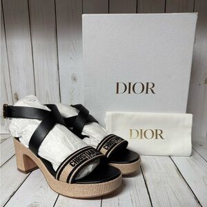 Christian Dior Calfskin Raffia Embroidered Dway Platform Sandals Sz 38.5 / 8.5